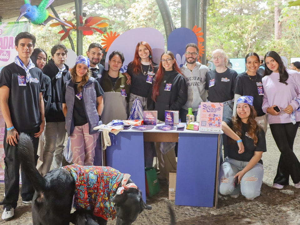 Estudiantes pascualinos acompañaron a propietarios de fincas silleteras de Santa Elena para que se conviertan en destinos turísticos (3)