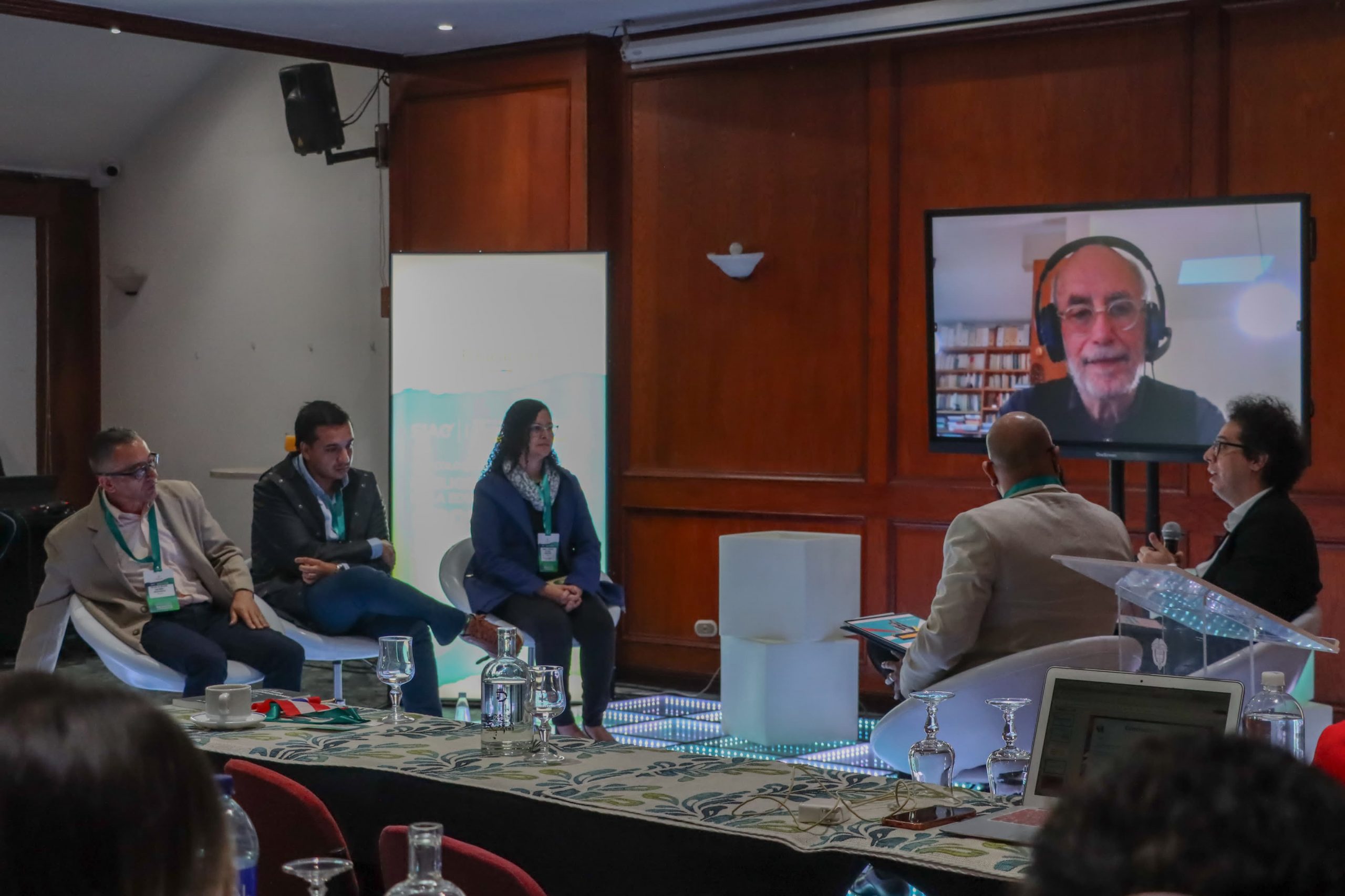 Inteligencia Artificial una apuesta transformadora para los SIAC de la educación superior en Colombia (4)